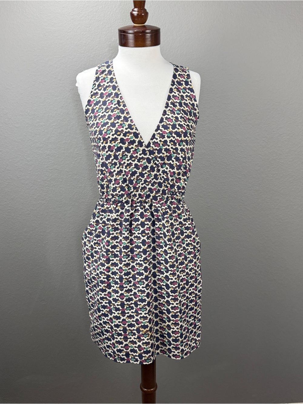 Best Society Sleeveless V-Neck Dress Geometric Navy Multicolor Casual Sz XS